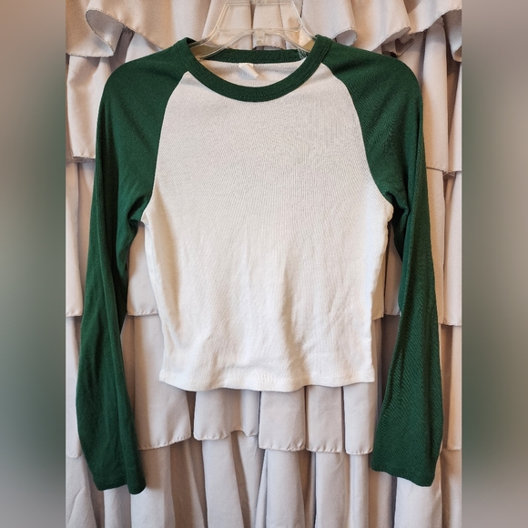 Women's Green Long Sleeve Fitted Baseball Tee Size Extra Large - Picture 1 of 3